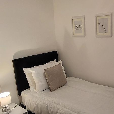 Stunning 2 Bedroom Apartment In Canary Wharf - Morland Apartments London Phòng bức ảnh