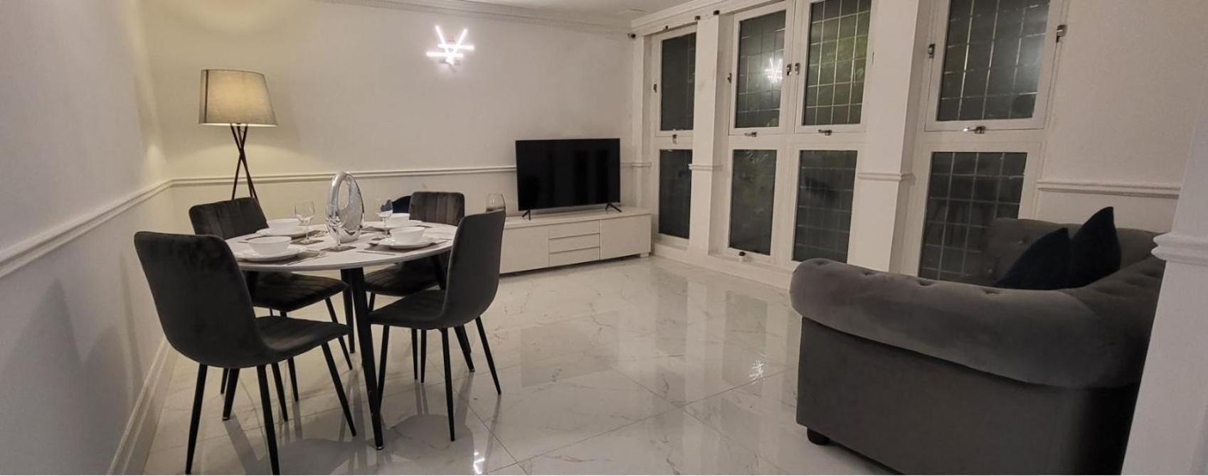 Stunning 2 Bedroom Apartment In Canary Wharf - Morland Apartments London Phòng bức ảnh